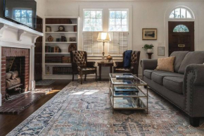 Historic Park Place Retreat - 3 Bdrm on the Park!